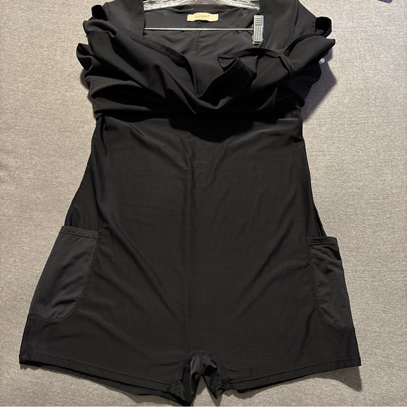 Elegant Black Mini Dress - Picture 9 of 16